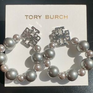 New Authentic Tory Burch Silver Britten Pearl Logo Earrings on TB Earring Card